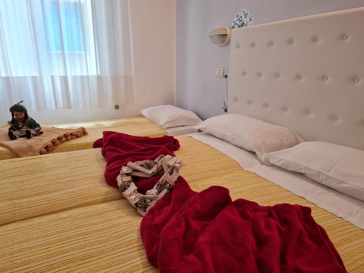 Hotel Marconi Miramare Rimini Eksteriør billede