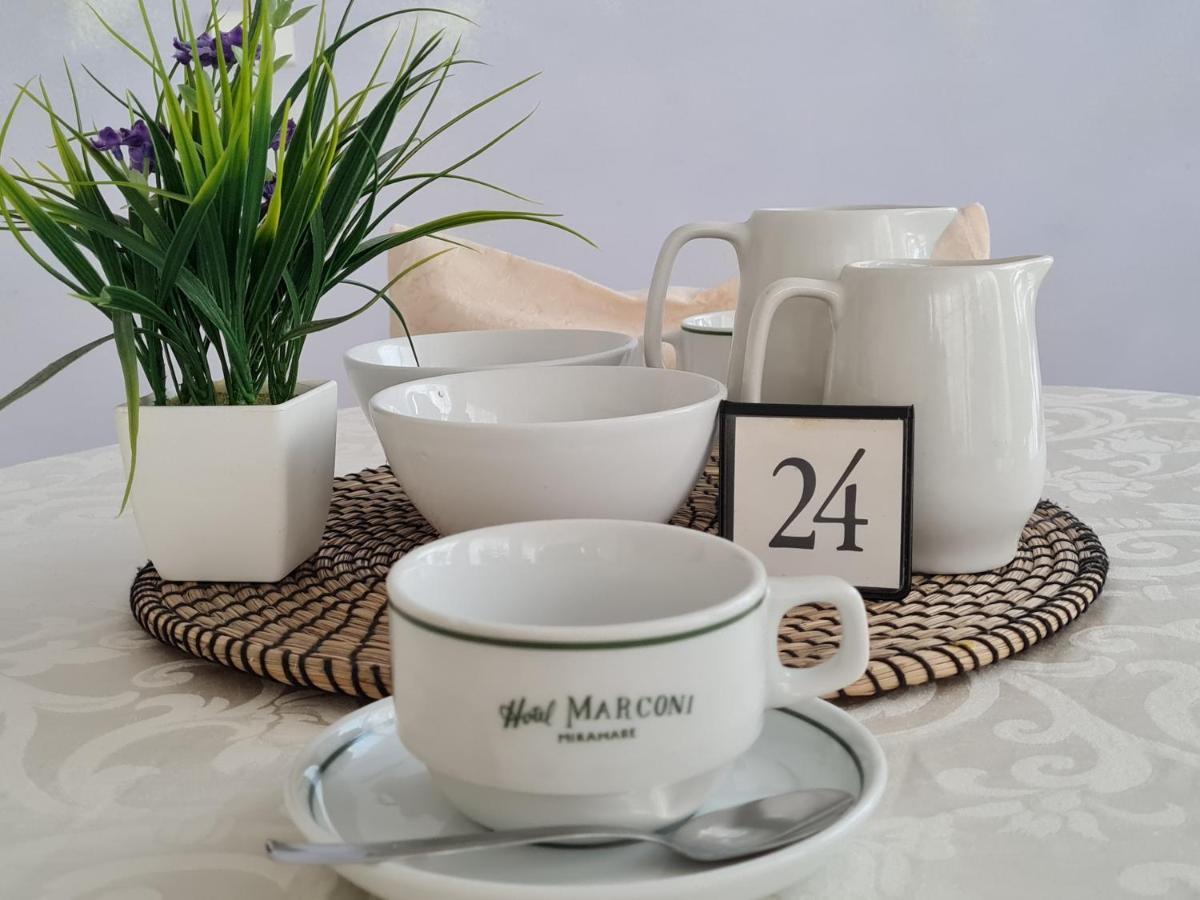 Hotel Marconi Miramare Rimini Eksteriør billede