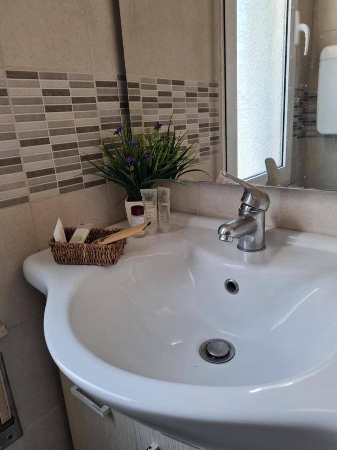 Hotel Marconi Miramare Rimini Eksteriør billede