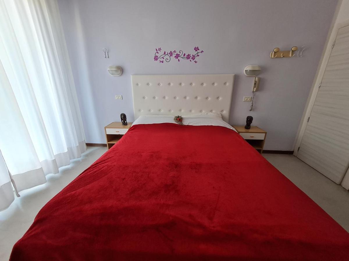 Hotel Marconi Miramare Rimini Eksteriør billede