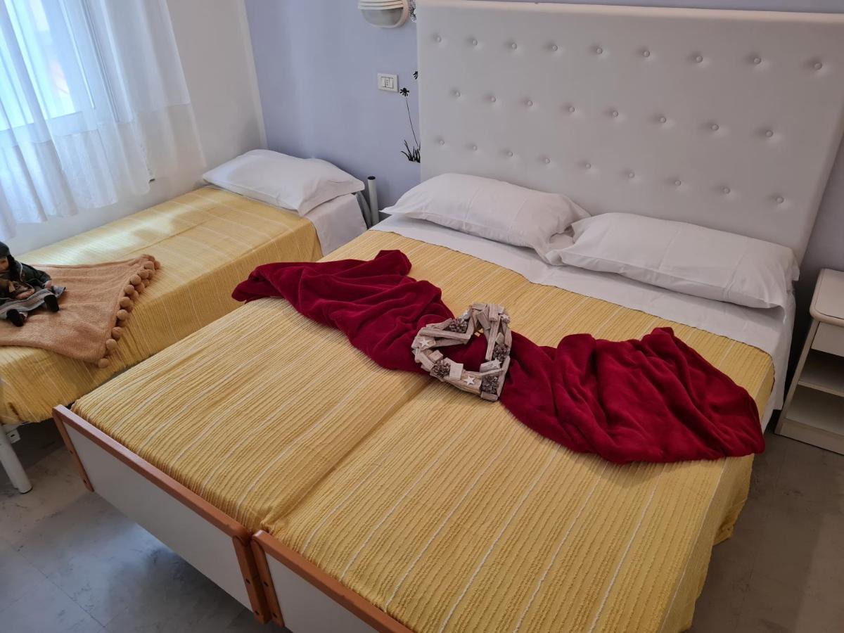 Hotel Marconi Miramare Rimini Eksteriør billede