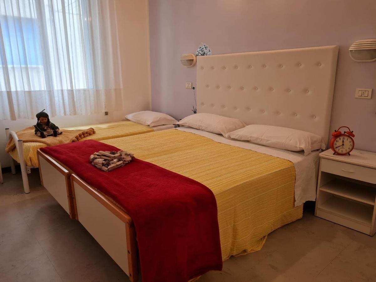 Hotel Marconi Miramare Rimini Eksteriør billede