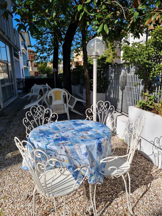 Hotel Marconi Miramare Rimini Eksteriør billede